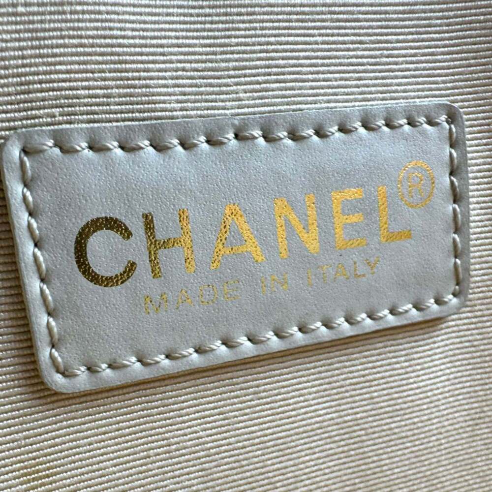 CHANEL Pink Canvas Bag - Picture 11 of 14